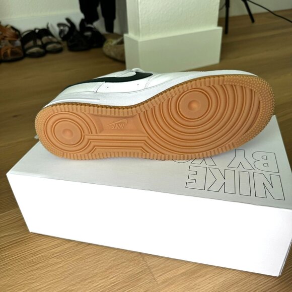 Nike Air Force 1 Low Custom Evergreen Swoosh Men’s 9.5 NEW w/Box - Picture 8 of 16